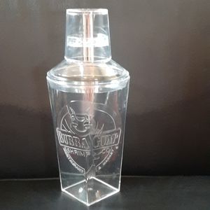 Bubba Gump clear acrylic cocktail shaker NWOT
